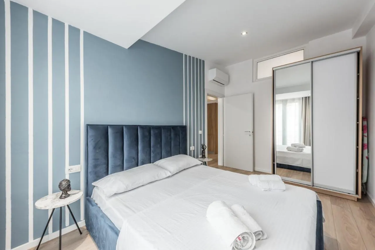 Blue Sensation Brand New Apartment In The City Main Square 100 Mbs Durrës