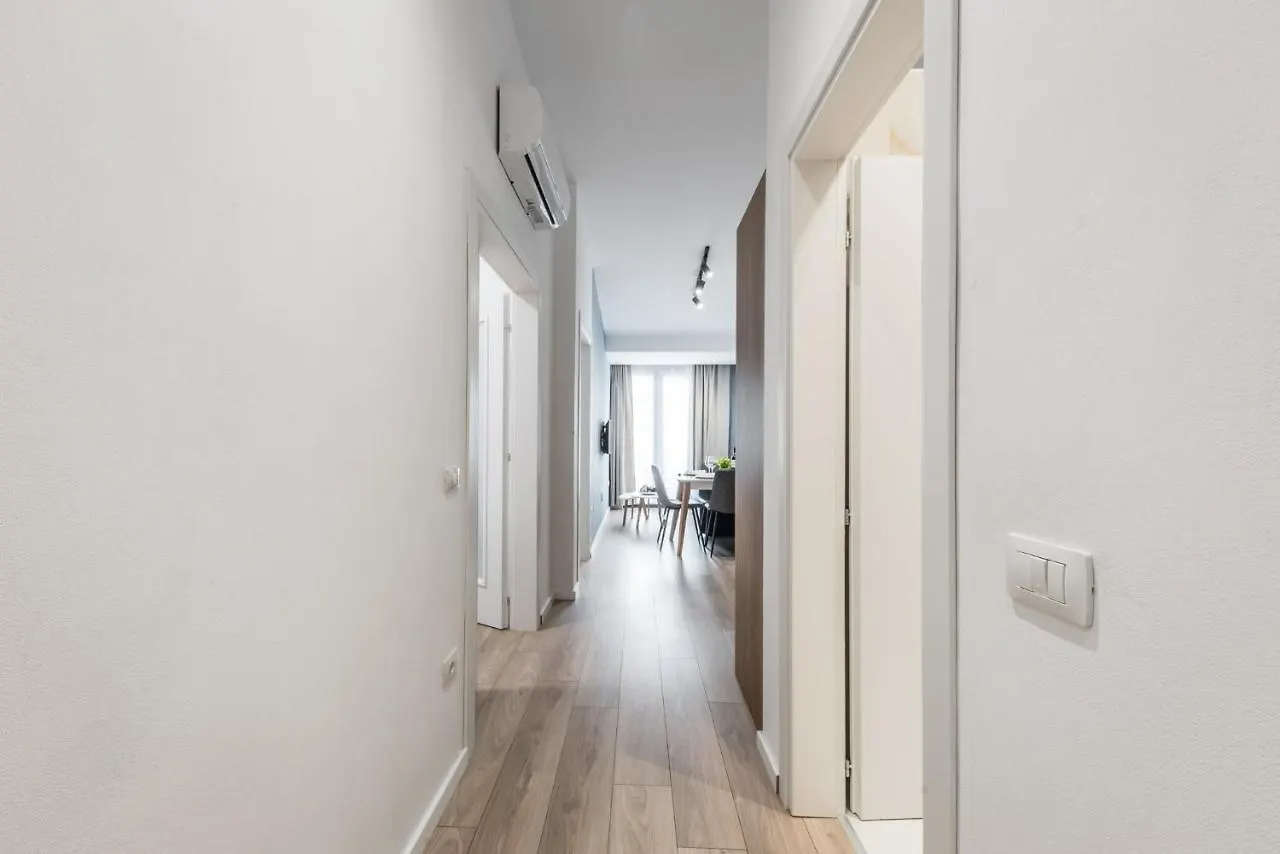 Blue Sensation Brand New Apartment In The City Main Square 100 Mbs Durrës