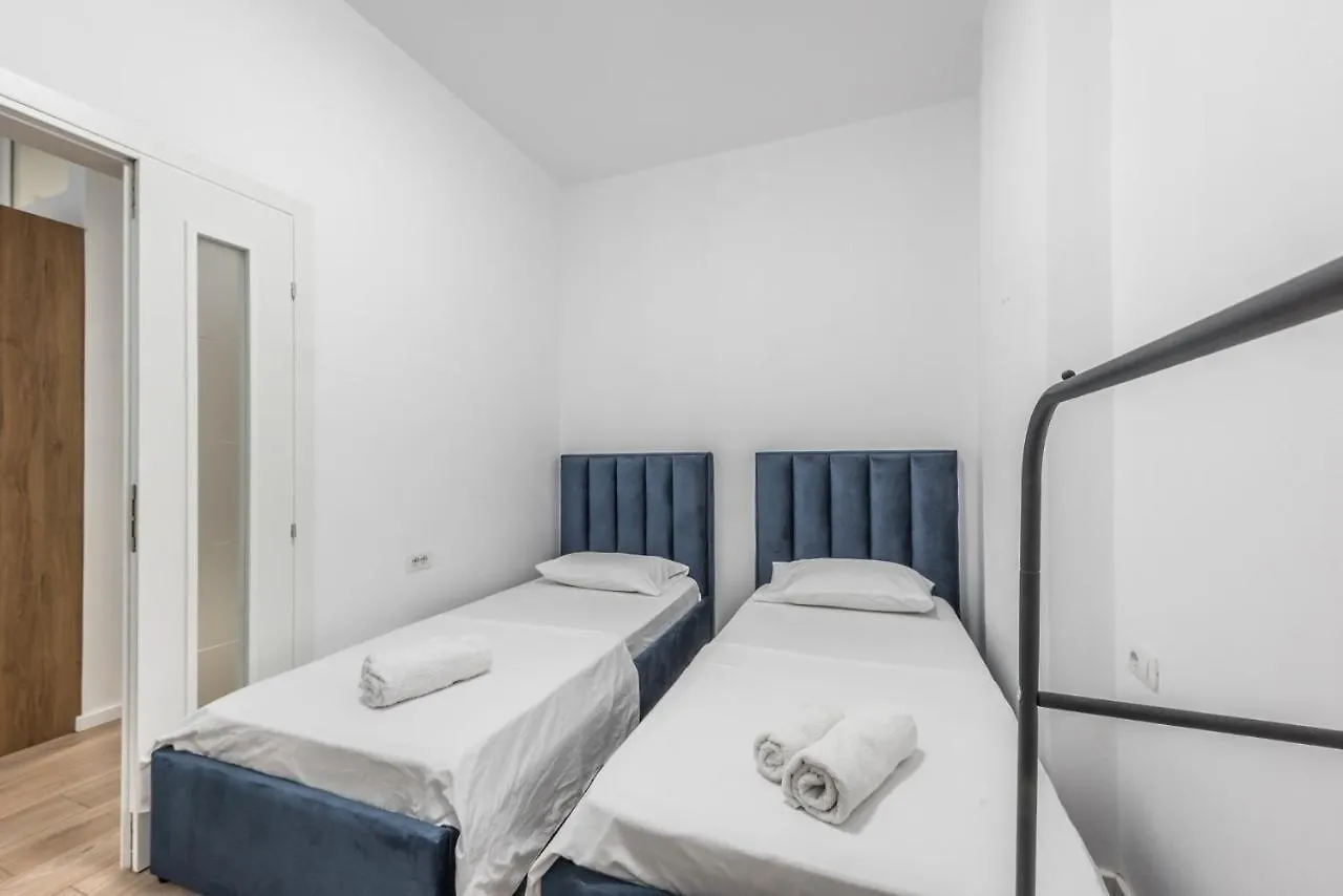 Blue Sensation Brand New Apartment In The City Main Square 100 Mbs Durrës